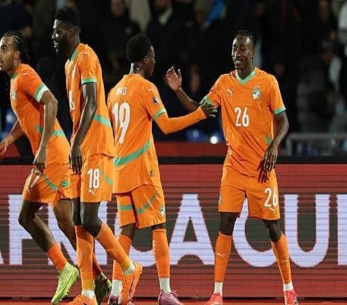 Manu,拜仁官方为,诺伊尔庆生,安博体育平台,安博体育官方网站,安博体育登录入口,安博体育app下载